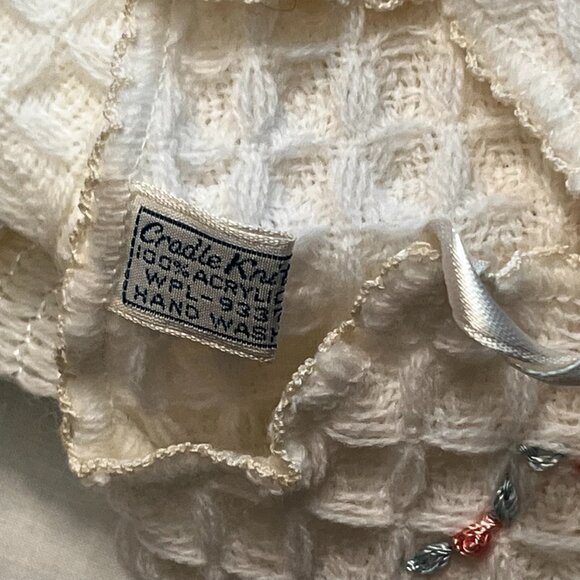 Vintage baby christening knitted sweater & blanket matching outfit - Picture 5 of 8